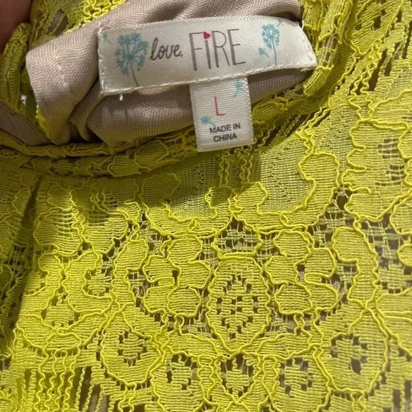 Women’s Pins And Needles Neon Yellow Tank With Lace Overlay Size large. - Picture 6 of 6